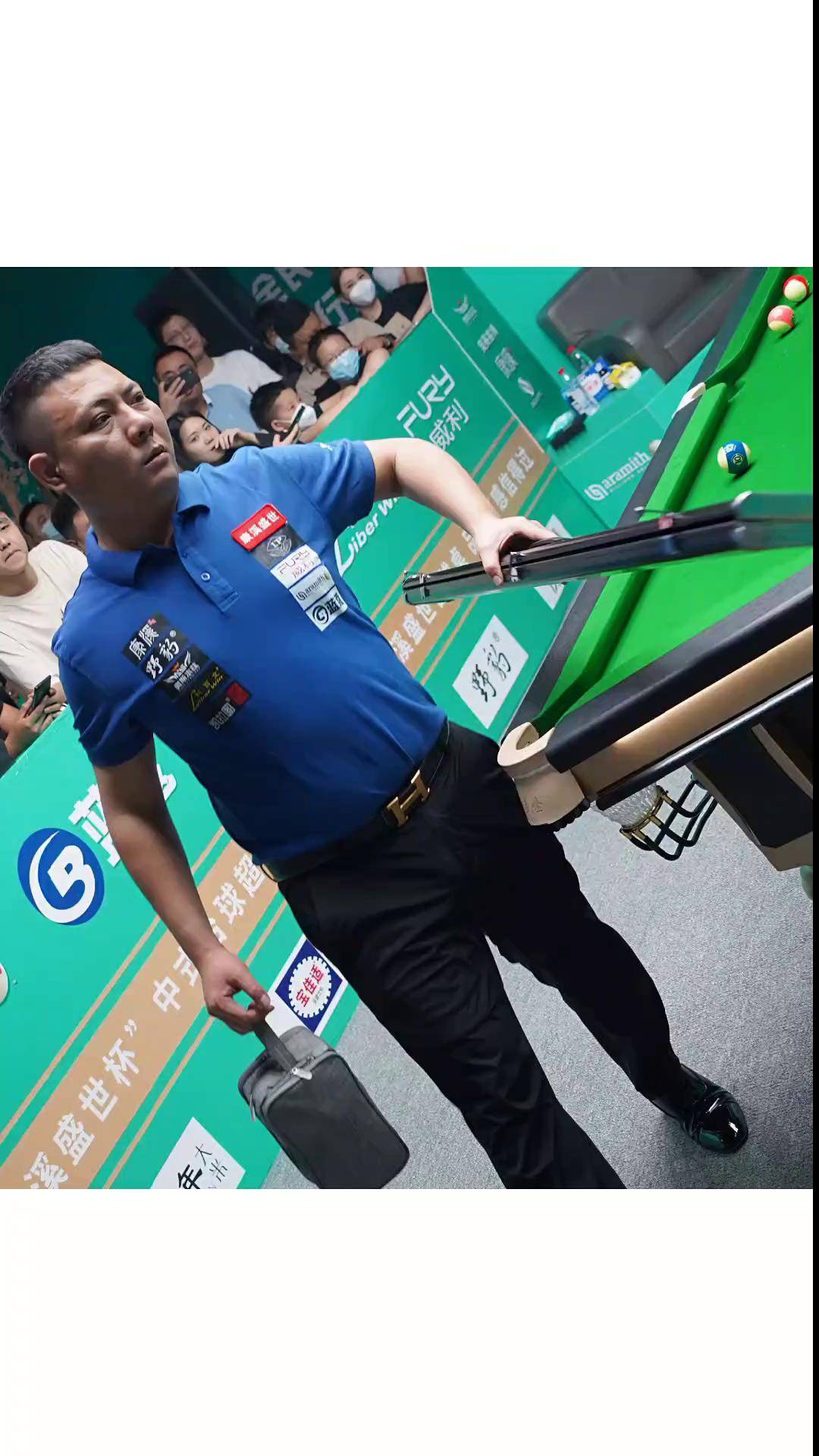 的精神与坚 的精神与坚